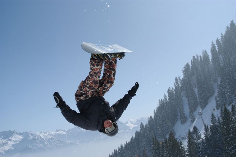 Snowboarder